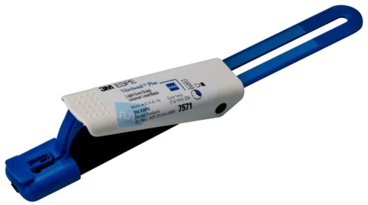 Vitrebond Plus: Ionómero de Vidrio Fotopolimerizable Liner