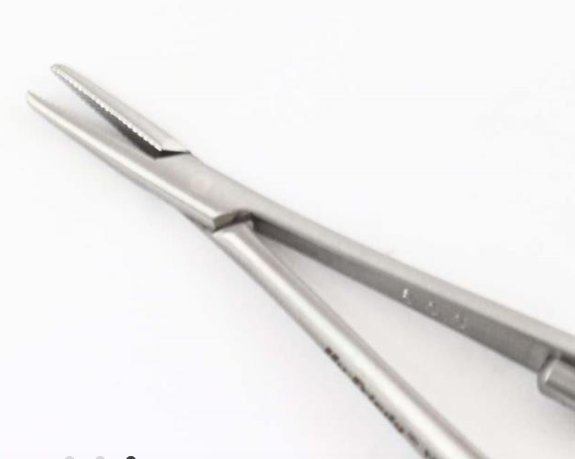 PORTA AGUJAS CASTROVIEJO (13CM) HU-FRIEDY