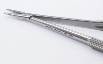 CASTRO VIEJO NEEDLE HOLDER HU-FRIEDY