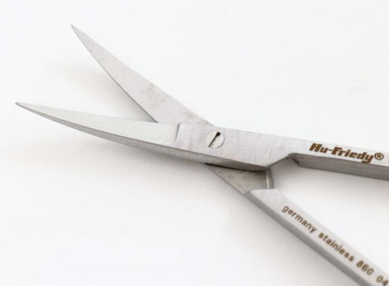 TIJERA IRIS CURVA S18 (11.5CM) HU-FRIEDY